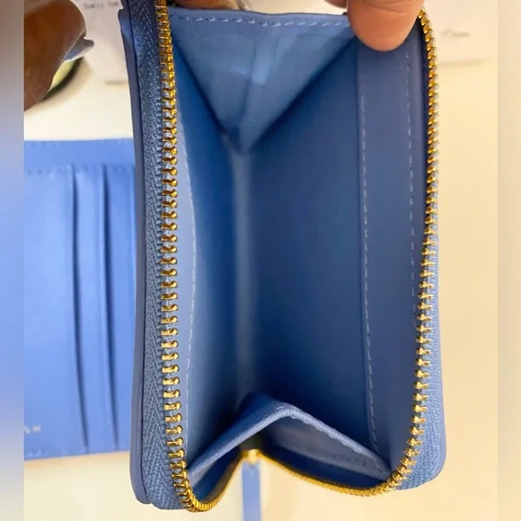 Tory Burch Charlie Mini Bi-Fold Wallet in Montego Blue NWT (R$168)